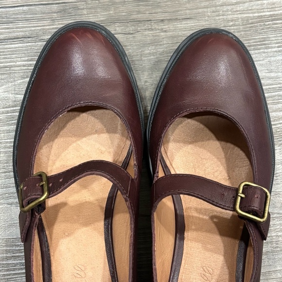 Madewell-“Freya” Chunky Lugsole Mary Janes in Dark Cabernet, Size 7 1/2, GUC - Picture 11 of 15
